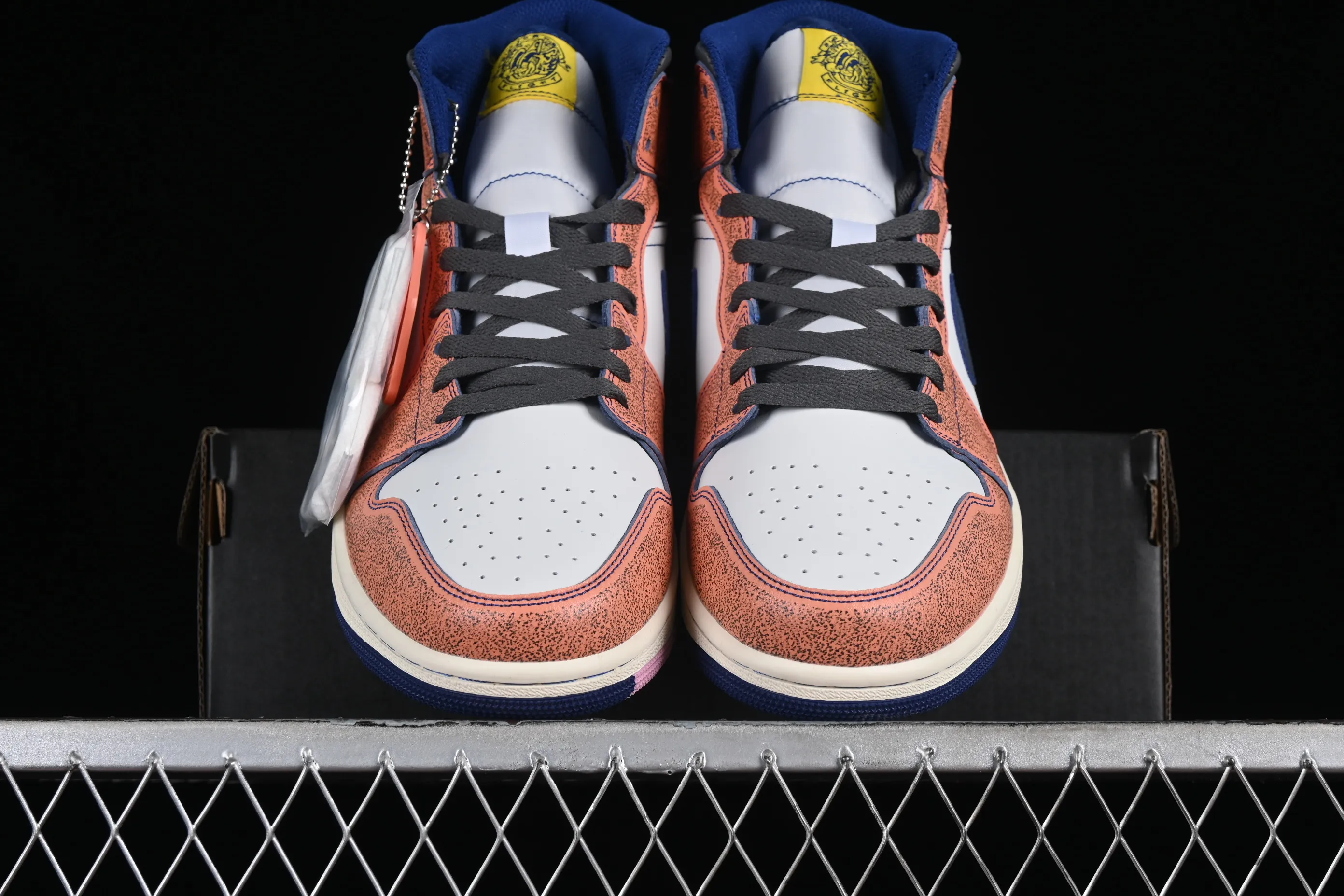 All categories Air Jordan Jordan series basketball shoes Air Jordan 1 Mid Air Jordan 1 Mid "Flight Vintage" AJ1 Joe 1 washed color Chinese culture basketball shoes FV3619-106